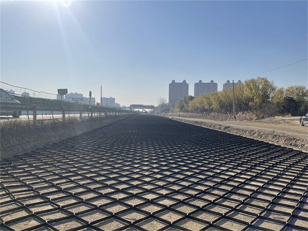 High-Strength-Injection-Molding-Geocell-1